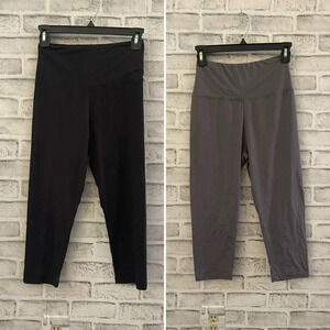 Women’s lot of two buttery soft cropped leggings small/medium